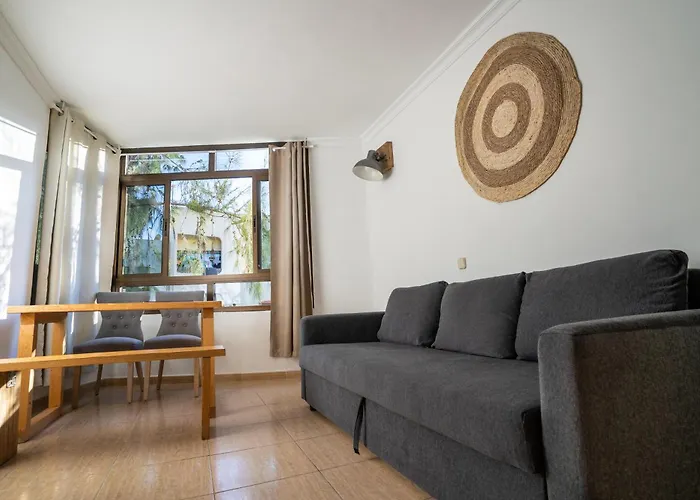 アパート House *